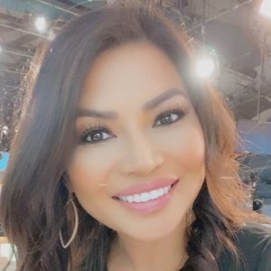 Meet your Posher, Elita